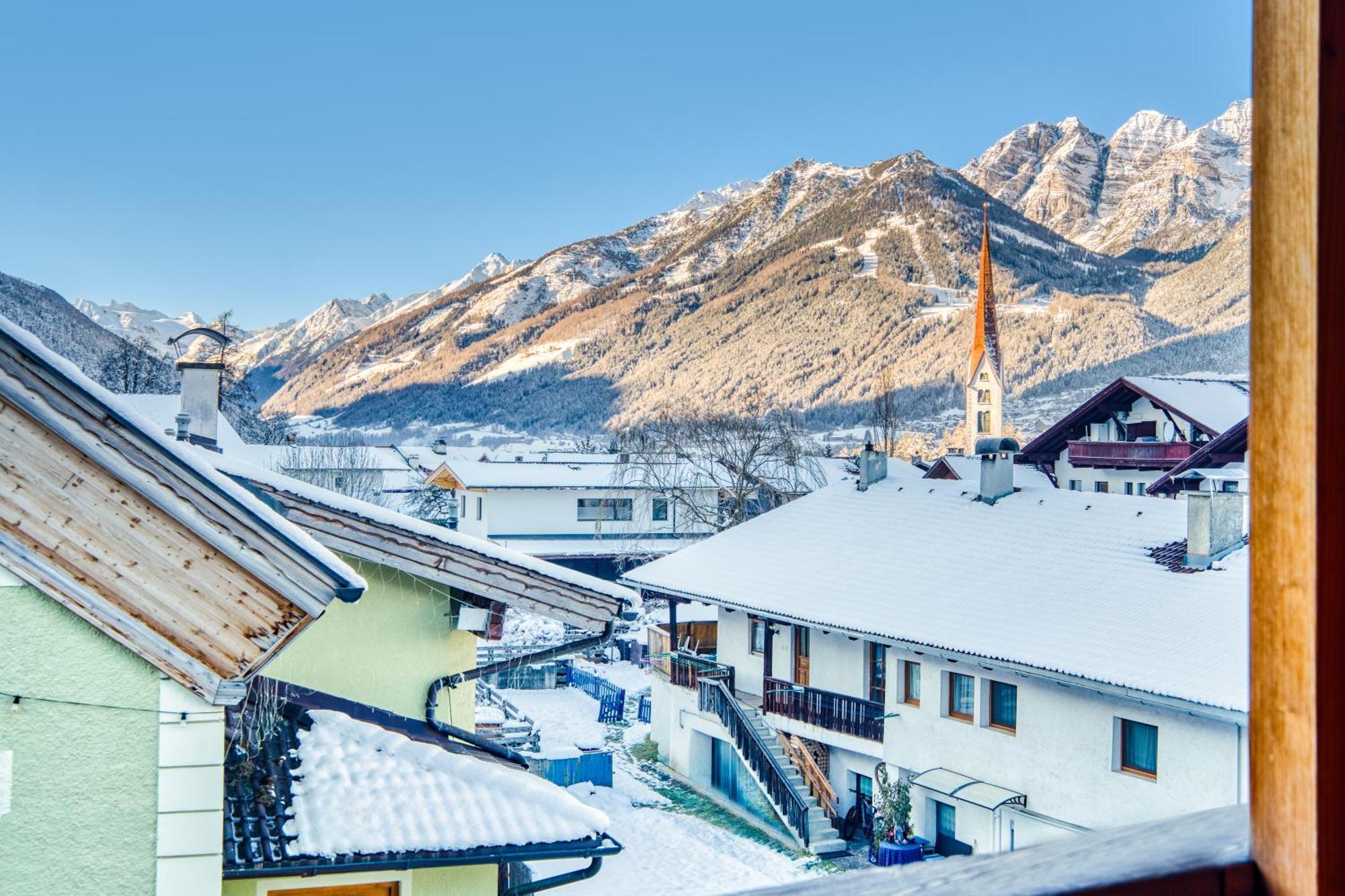 Hotel Alpenstolz Mieders Exteriör bild