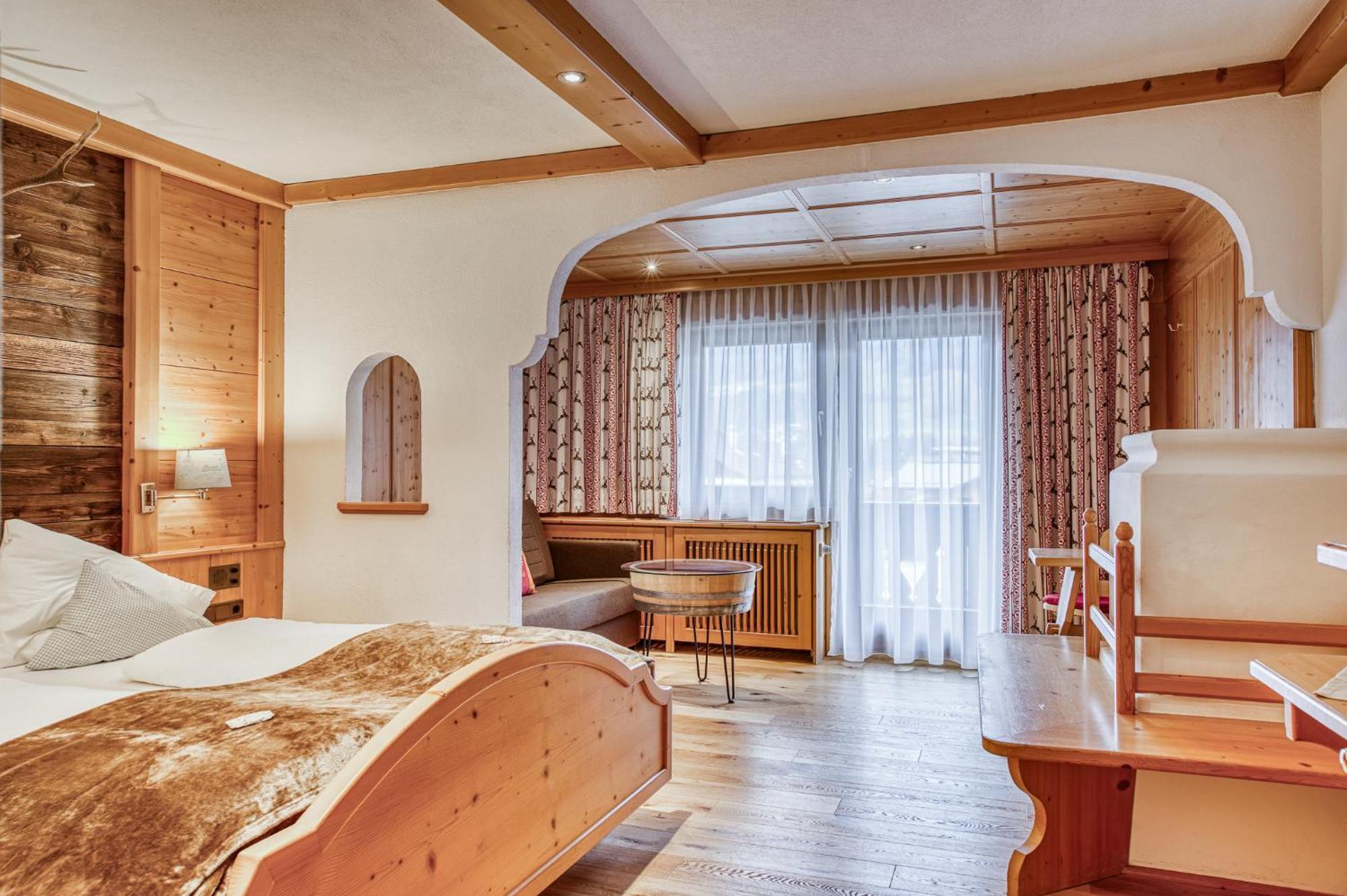 Hotel Alpenstolz Mieders Rum bild