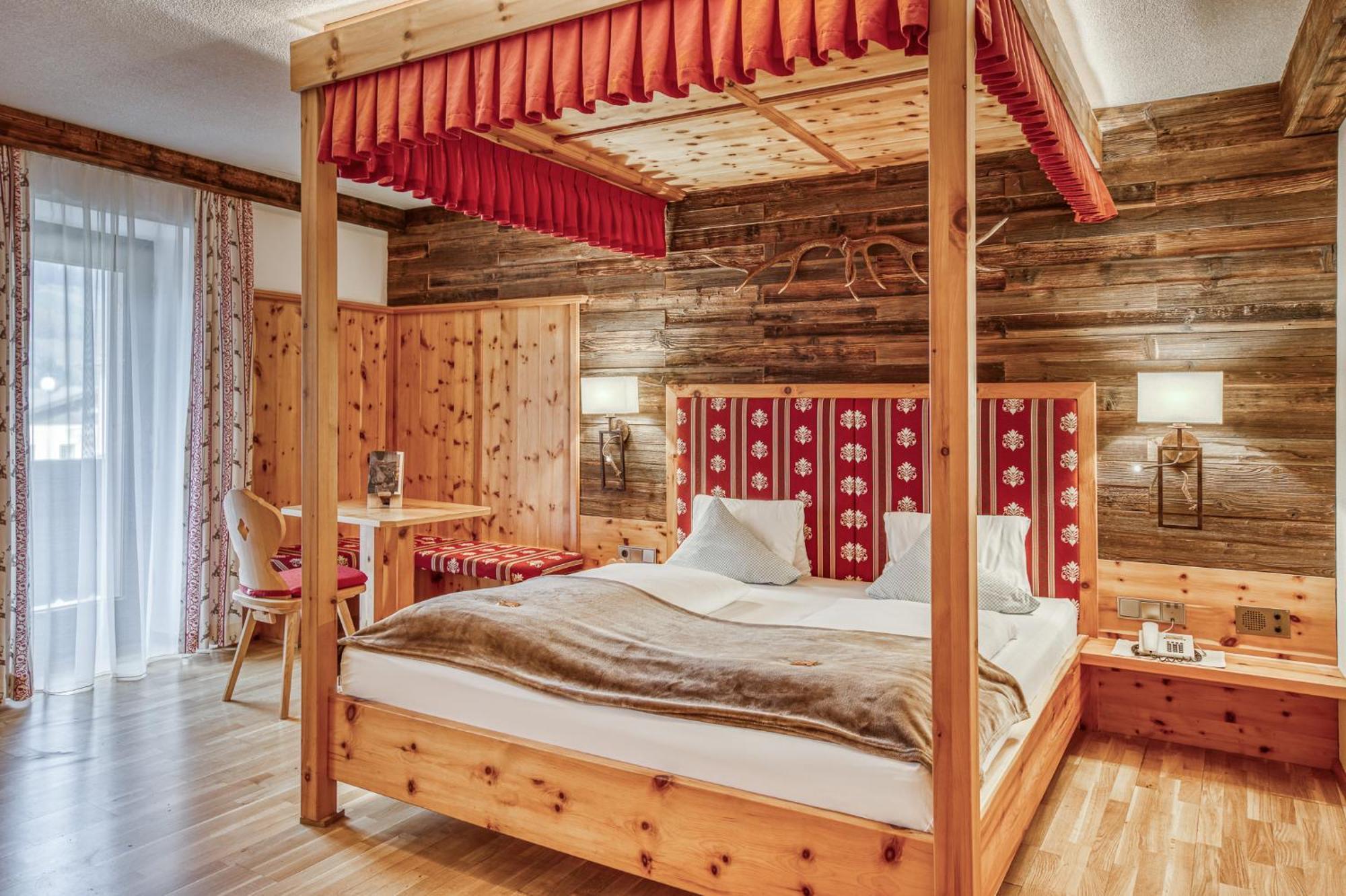 Hotel Alpenstolz Mieders Rum bild