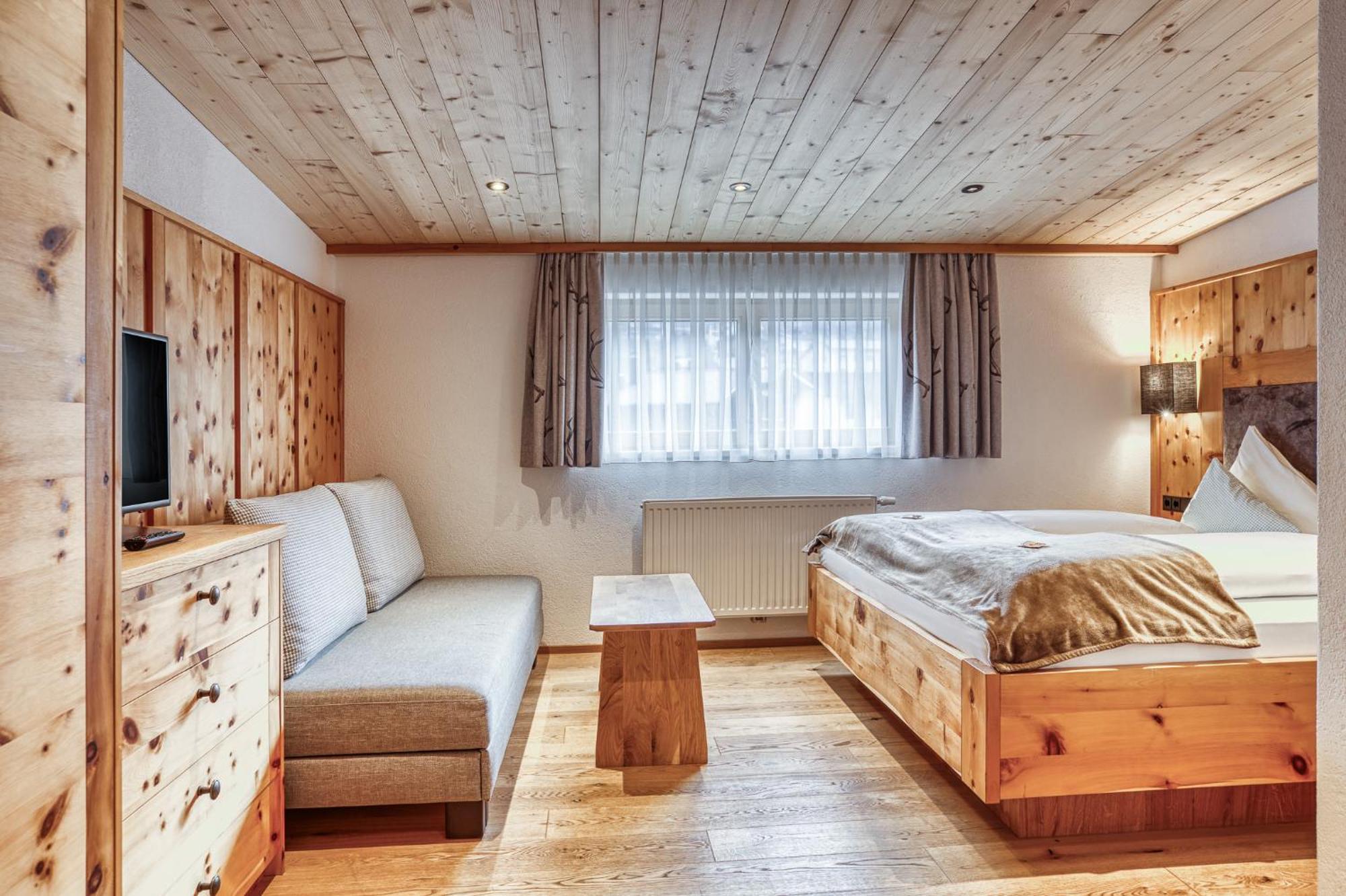 Hotel Alpenstolz Mieders Exteriör bild