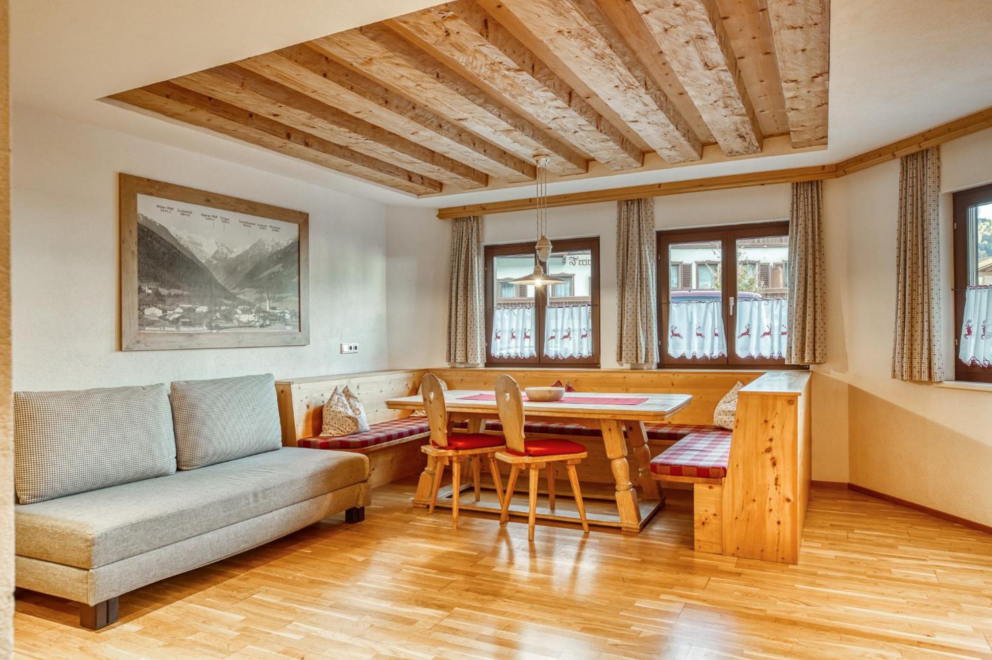 Hotel Alpenstolz Mieders Rum bild