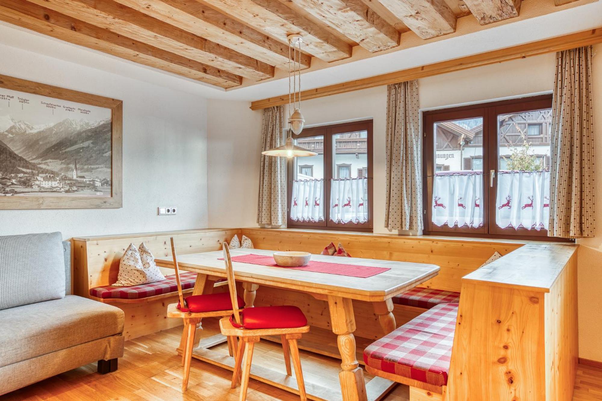 Hotel Alpenstolz Mieders Rum bild
