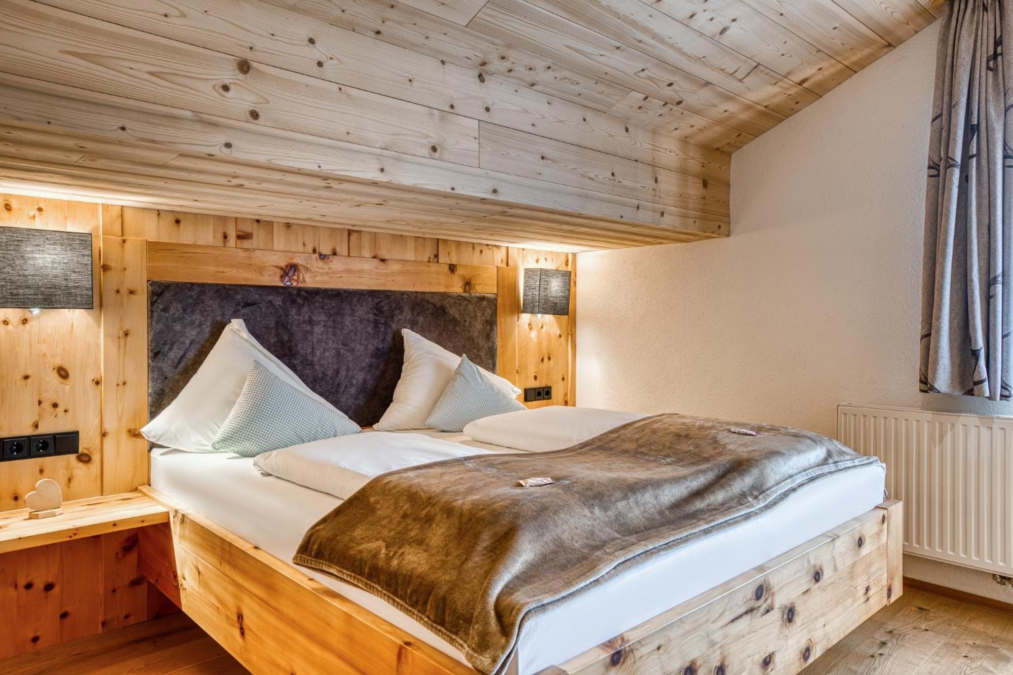 Hotel Alpenstolz Mieders Rum bild