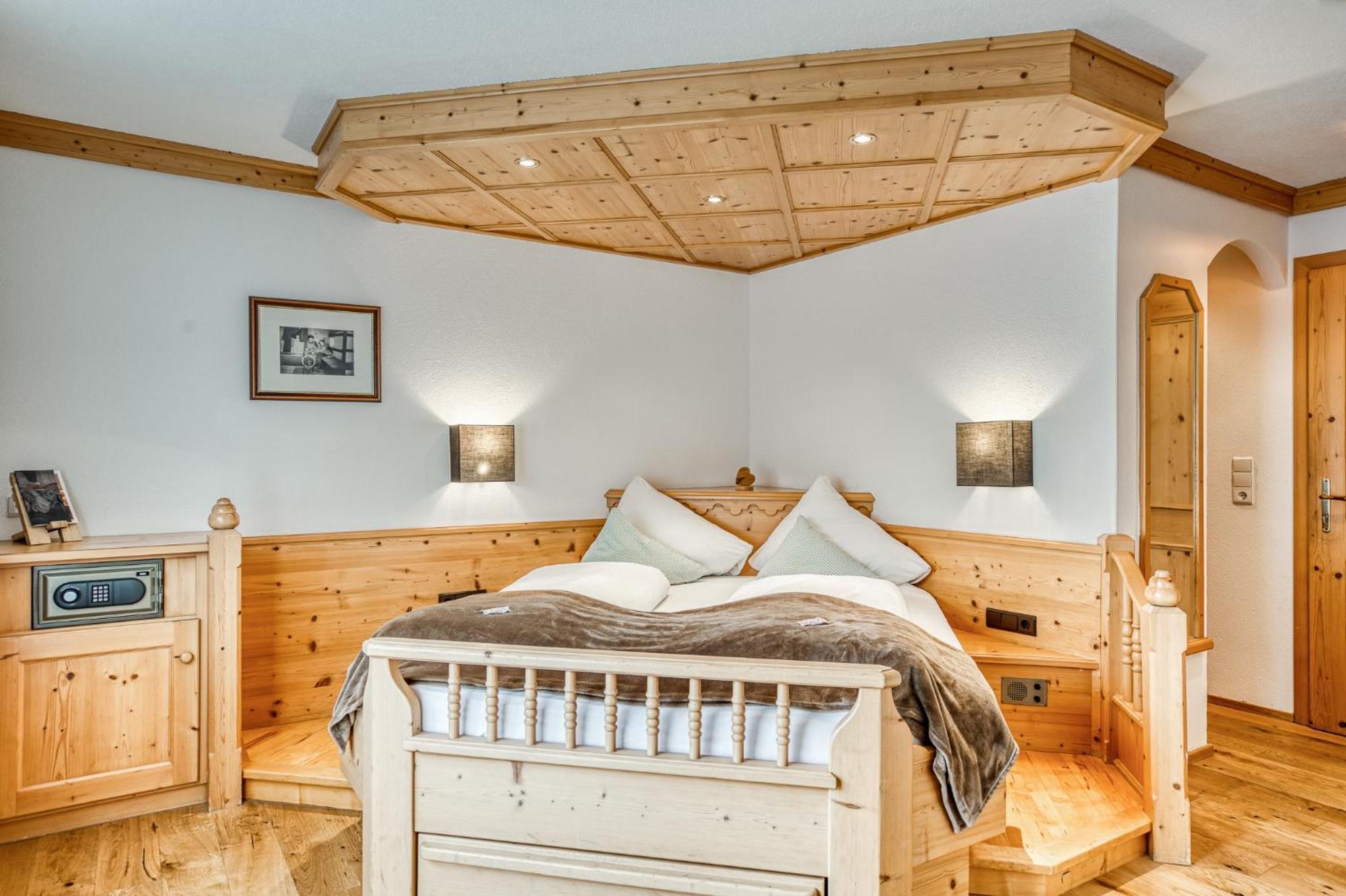 Hotel Alpenstolz Mieders Rum bild
