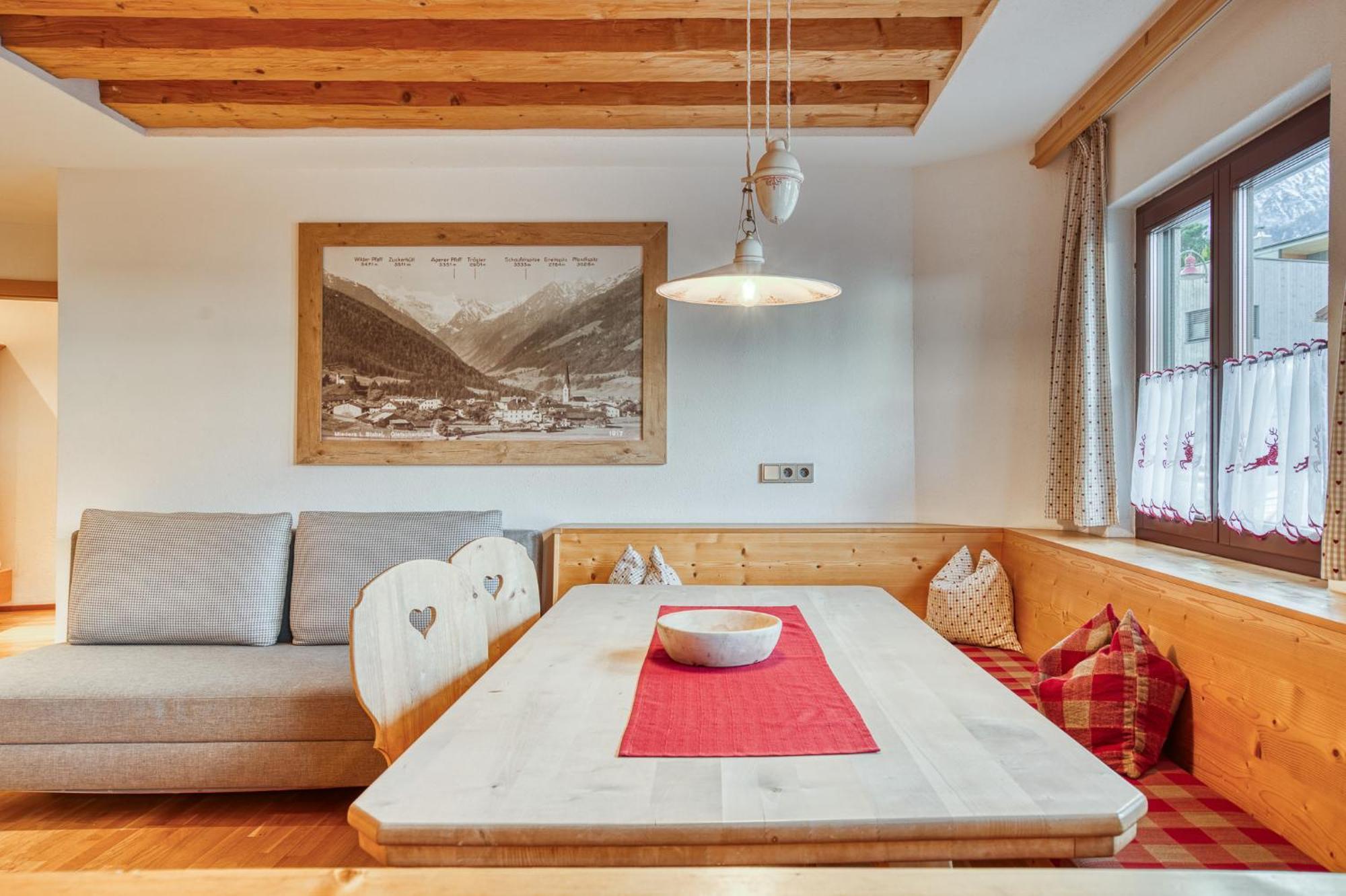 Hotel Alpenstolz Mieders Rum bild
